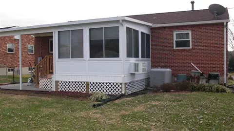 606 E Augusta Ave, Vinton, VA 24179 photo 3