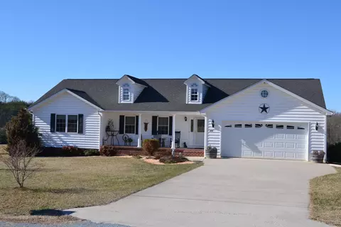 122 Clinton Dr, Evington, VA 24550 photo 3