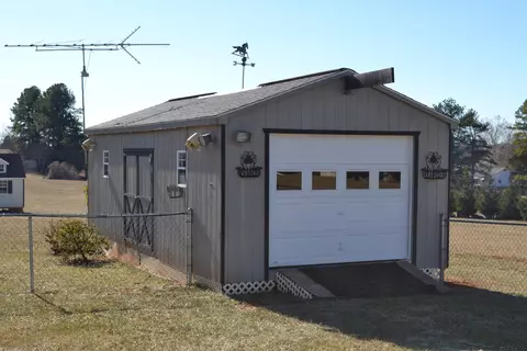122 Clinton Dr, Evington, VA 24550 photo 7