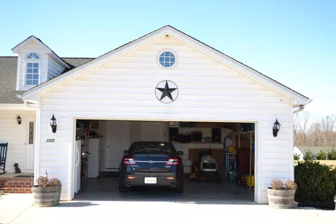 122 Clinton Dr, Evington, VA 24550 photo 4