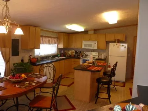 118 Wellspring Rd, Moneta, VA 24121 photo 2