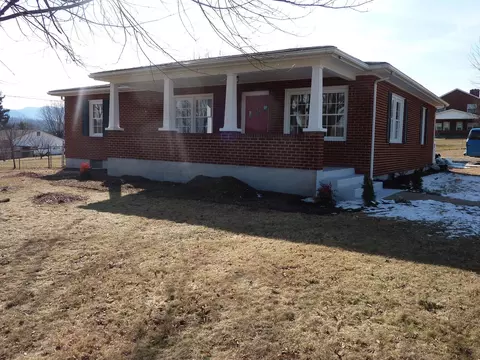 3554 Mcdaniel Dr, Salem, VA 24153 photo 2