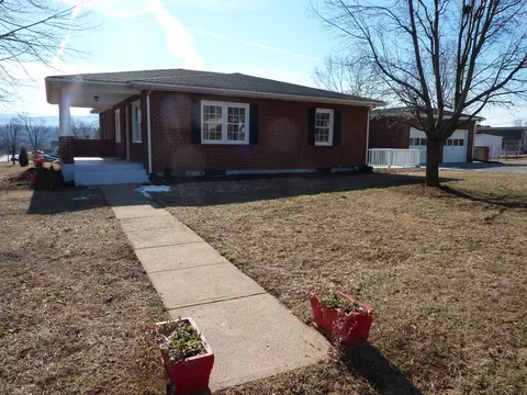 3554 Mcdaniel Dr, Salem, VA 24153 photo 4