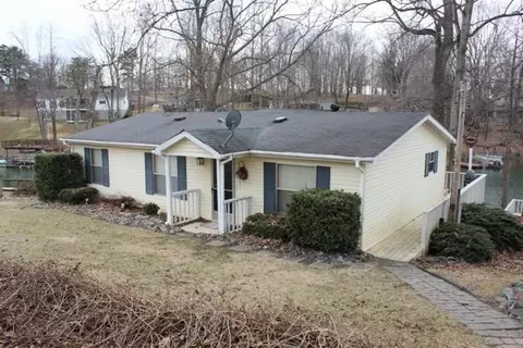 369 Munson Rd, Penhook, VA 24137 photo 1