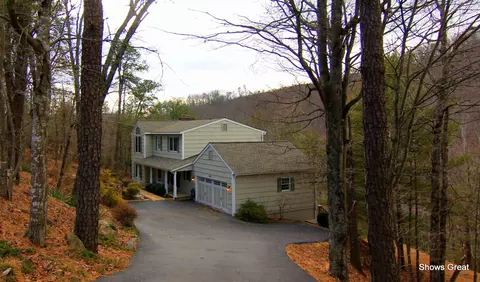 6533 Circleview Dr, Roanoke, VA 24014 photo 2