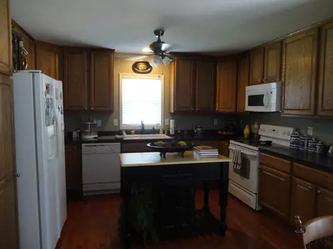 247 Bull Run Dr, Penhook, VA 24137 photo 3
