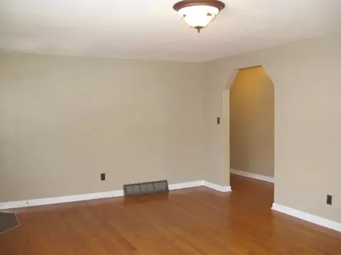 318 E Gray St, Covington, VA 24426 photo 9