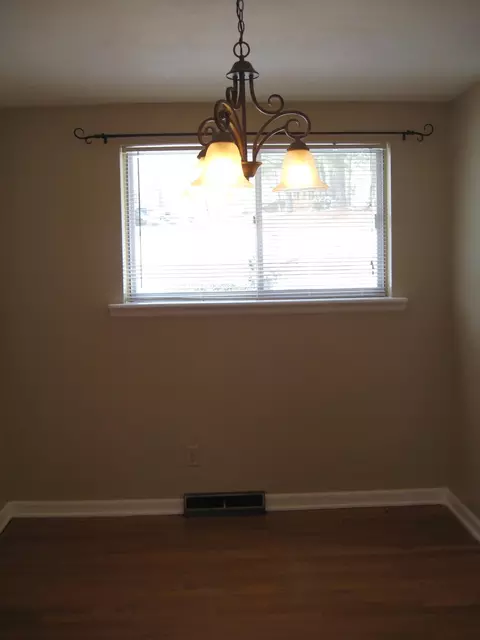 318 E Gray St, Covington, VA 24426 photo 12