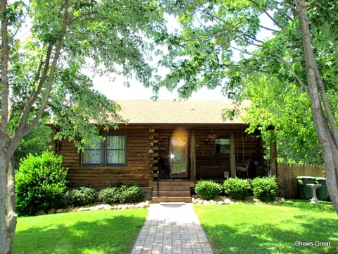 1877 Trails End Rd, Goodview, VA 24095 photo 1
