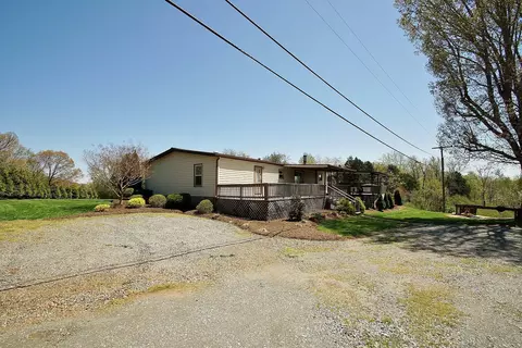 164 Tabernacle Rd, Penhook, VA 24137 photo 5