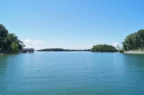 210 Three Point Isle Dr, Penhook, VA 24137 photo 58