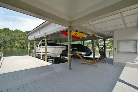 210 Three Point Isle Dr, Penhook, VA 24137 photo 55