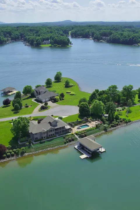 210 Three Point Isle Dr, Penhook, VA 24137 photo 60