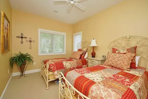 210 Three Point Isle Dr, Penhook, VA 24137 photo 24