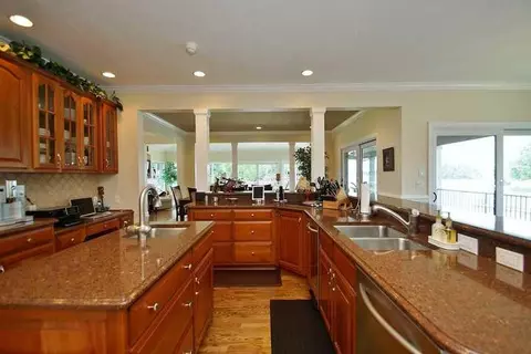 210 Three Point Isle Dr, Penhook, VA 24137 photo 16
