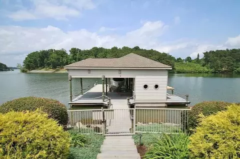 210 Three Point Isle Dr, Penhook, VA 24137 photo 52