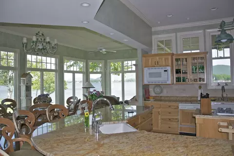 450 Island View Dr, Penhook, VA 24137 photo 8