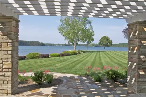 450 Island View Dr, Penhook, VA 24137 photo 20