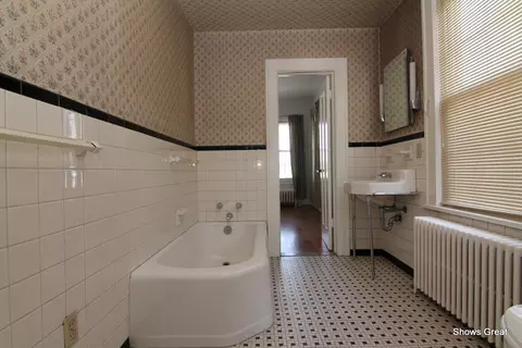 300 E 2nd St, Salem, VA 24153 photo 17