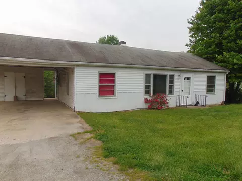 946 Pine Valley Dr, Bassett, VA 24055 photo 2
