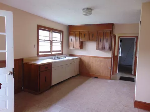 946 Pine Valley Dr, Bassett, VA 24055 photo 9