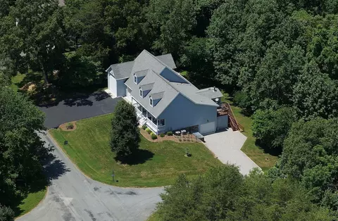 85 Walnut Trace Dr, Hardy, VA 24101 photo 2