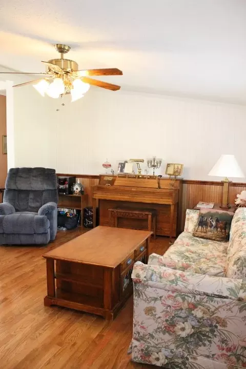 540 Farmington Rd, Hardy, VA 24101 photo 4