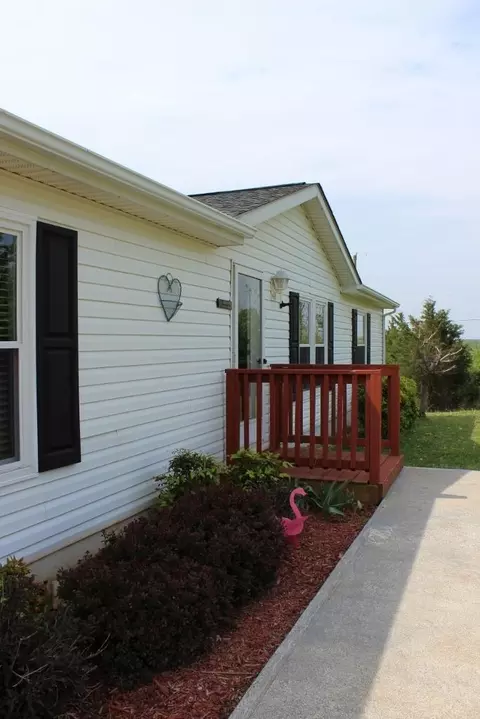 540 Farmington Rd, Hardy, VA 24101 photo 3