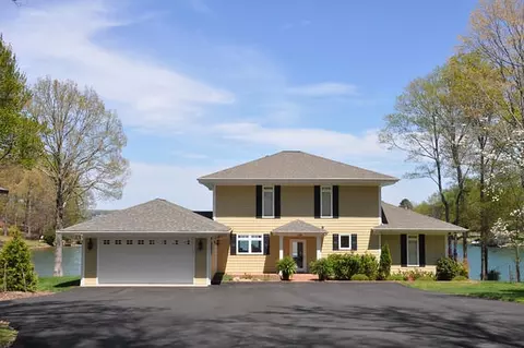 235 Base Ct, Penhook, VA 24137 photo 1