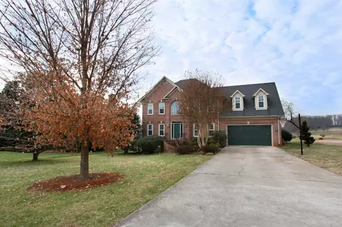 200 London Downs Dr, Forest, VA 24551 photo 2