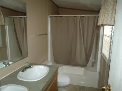 3653 Yorkshire Dr, Sandy Level, VA 24161 photo 7