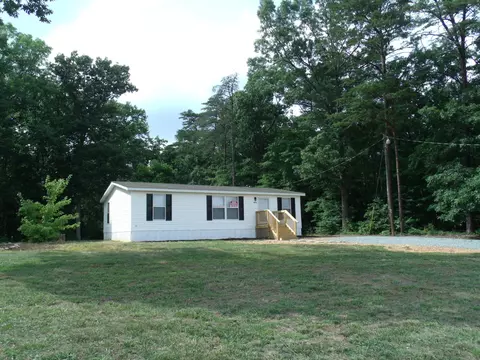 3653 Yorkshire Dr, Sandy Level, VA 24161 photo 2