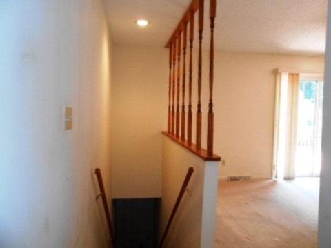 135 Winthrop Rd, Ridgeway, VA 24148 photo 5