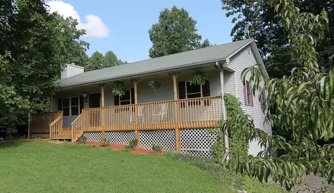 105 Oakridge Dr, Thaxton, VA 24174 photo 1