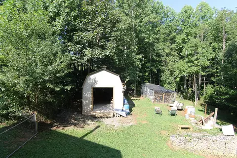 105 Oakridge Dr, Thaxton, VA 24174 photo 12