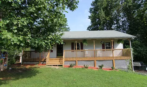 105 Oakridge Dr, Thaxton, VA 24174 photo 2