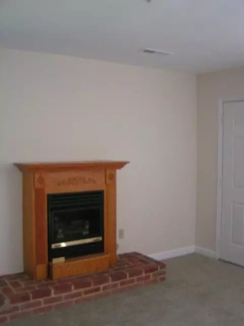 3952 Carson Rd, Roanoke, VA 24012 photo 4