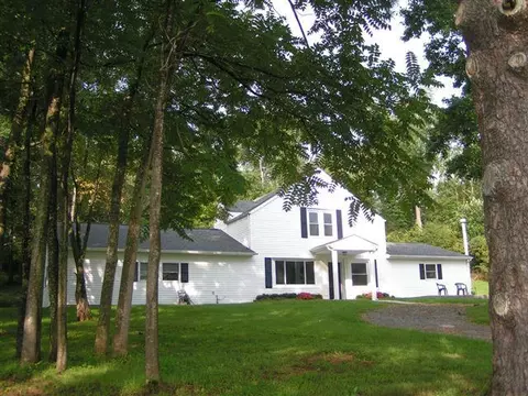 3952 Carson Rd, Roanoke, VA 24012 photo 2