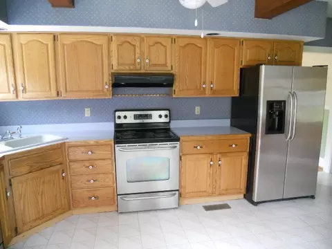 511 Clearwater Dr, Covington, VA 24426 photo 4