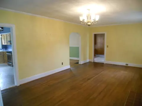 511 Clearwater Dr, Covington, VA 24426 photo 2
