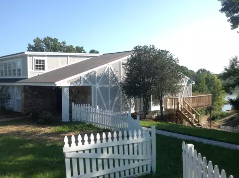 1987 Trails End Rd, Goodview, VA 24095 photo 2