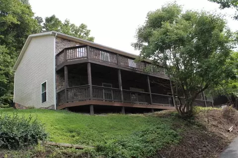 75 Chenault St, Buchanan, VA 24066 photo 1