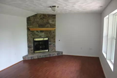 75 Chenault St, Buchanan, VA 24066 photo 17