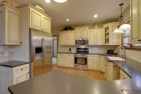 223 Point Dr, Hardy, VA 24101 photo 8
