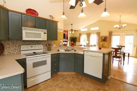 2892 Reesedale Rd, Elliston, VA 24087 photo 16