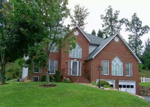 2162 Stone Mill Dr, Salem, VA 24153 photo 2