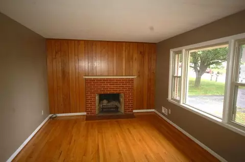 5524 Green Meadow Rd, Roanoke, VA 24018 photo 2
