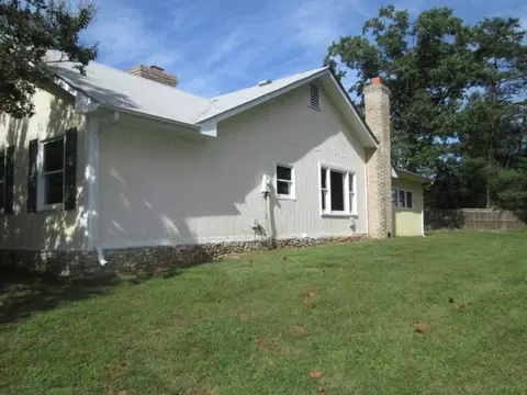 8404 Goodview Rd, Goodview, VA 24095 photo 4