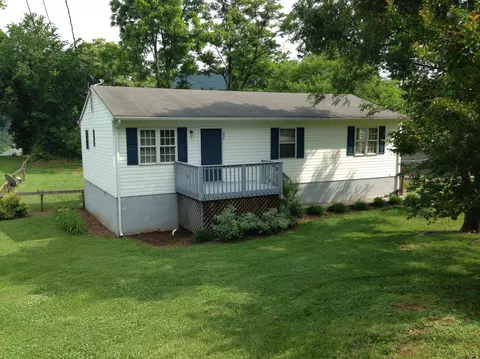 299 3rd St, Buchanan, VA 24066 photo 2