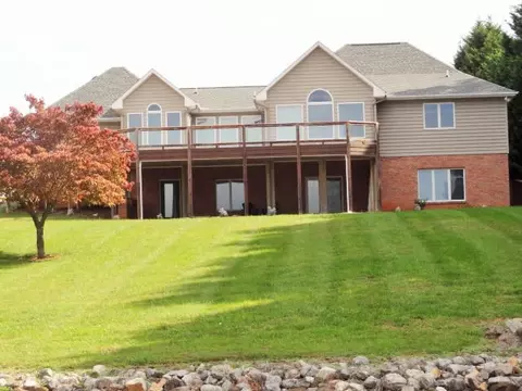 121 Penhook Pt, Penhook, VA 24137 photo 35